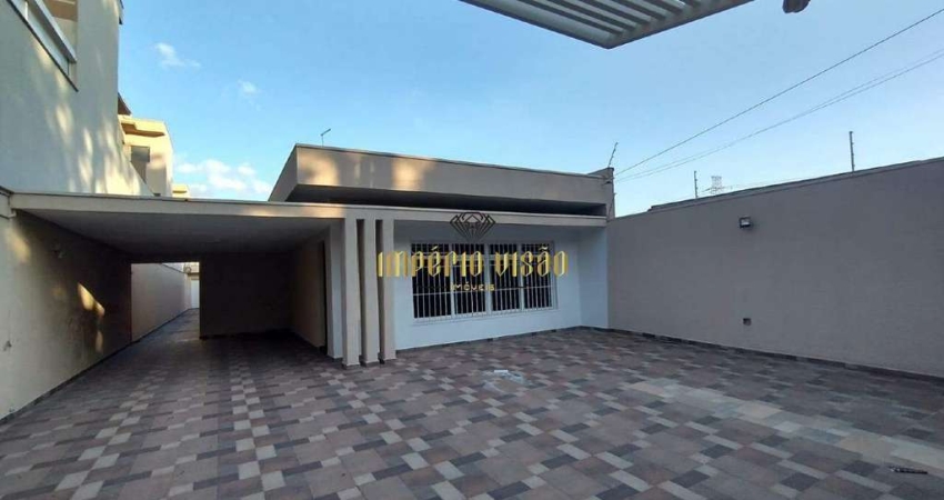 Casa térrea com 7 salas á venda no bairro Parque Suzano - Suzano-SP.