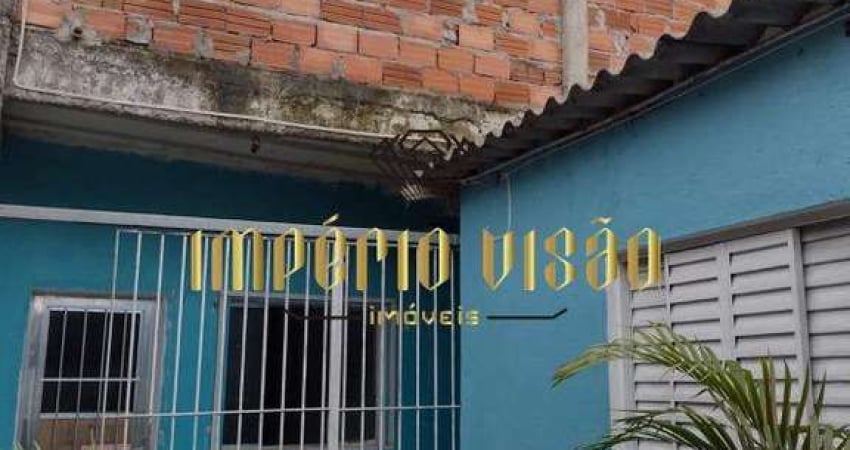 Terreno à venda com duas casas no bairro Jardim Suzanópolis em Suzano, ótimo para investidores.
