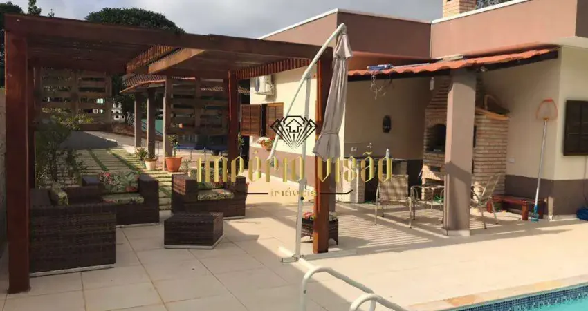 Casa com 4 dormitórios à venda no condomínio Clube Florada no bairro Ipelândia - Suzano-SP.