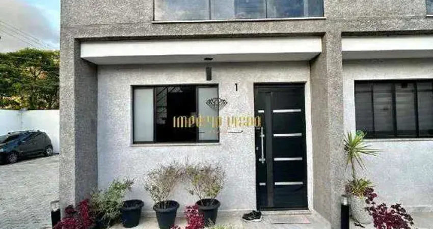 Sobrado com duas suítes á venda no condomínio reserva da fonte- poá