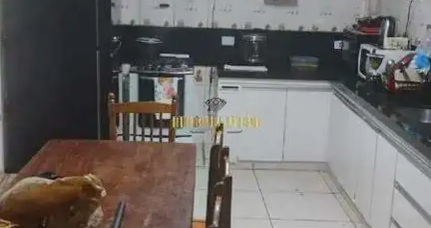 Casa à venda de 4 dormitórios, sendo 2 suíte no centro de suzano-sp