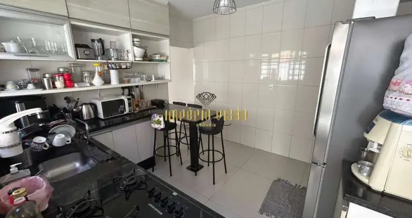 Casa a venda com 3 dormitórios sendo 2 suítes no parque Maria Helena, próximo a estação de trem de Suzano