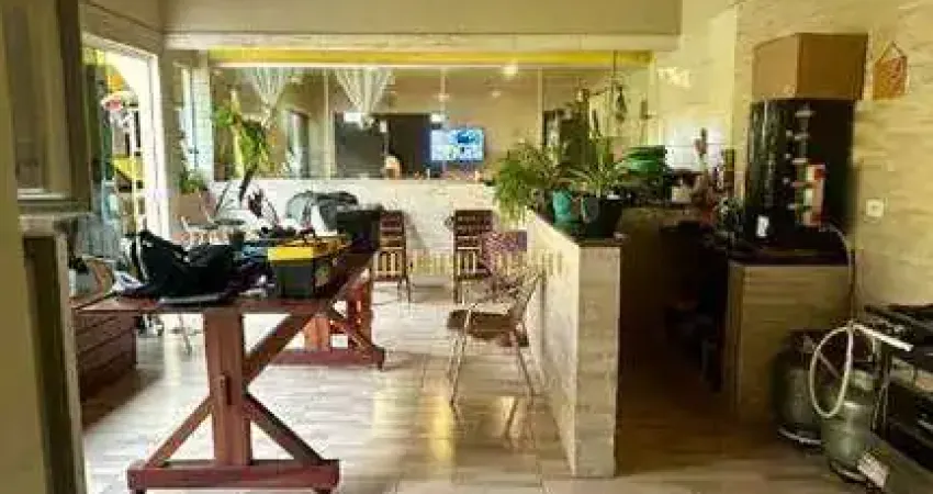 Casa Térrea a venda com 2 dormitórios área gourmet quintal amplo em Itaquaqueceba SP