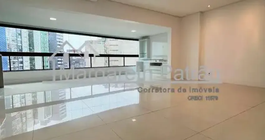 Apartamento de luxo com 4 suítes no Corredor da Vitória, na Mansão Torre Barcelona.