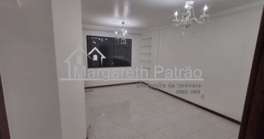 Apartamento 3 quartos na Rua Cassilandro Barbuda, Costa Azul.