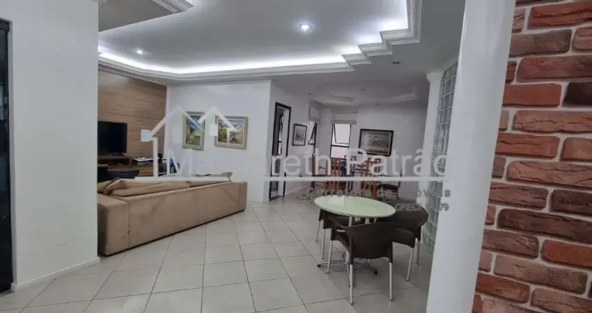 Casa aconchegante 4 quartos duplex em Condomínio em Buraquinho, Lauro de Freitas!
