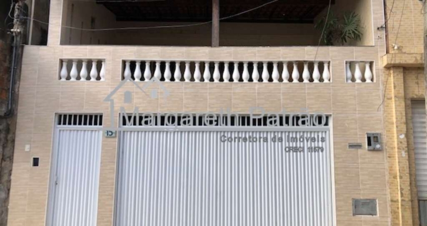 Excelente casa 03 quartos, sendo 02 suítes em Itapuã.