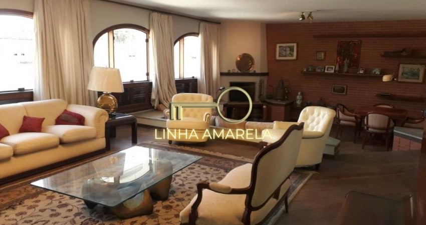 Casa com 3 Suítes e 5 banheiros para Alugar, 564 m² por R$ 12.000/Mês