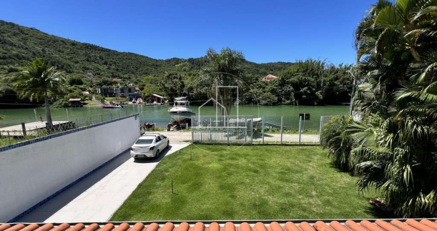 Casa para Venda em Florianópolis, Barra da Lagoa, 5 dormitórios, 3 suítes, 4 banheiros, 6 vagas