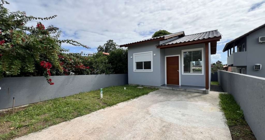 Casa para Venda em Florianópolis, São João do Rio Vermelho, 2 dormitórios, 1 suíte, 2 banheiros, 2 vagas