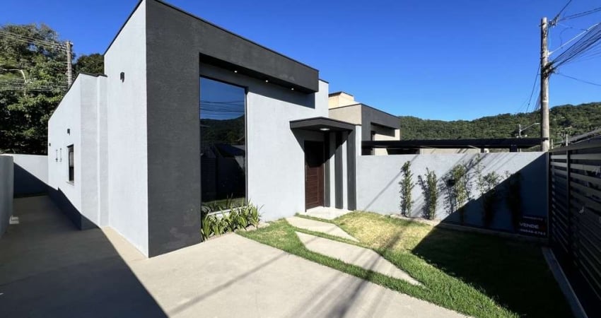 Casa para Venda em Florianópolis, São João do Rio Vermelho, 2 dormitórios, 1 suíte, 2 banheiros, 1 vaga
