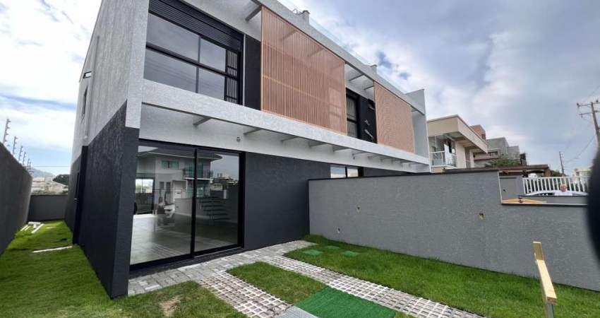 Casa / Sobrado para Venda em Florianópolis, Ingleses do Rio Vermelho, 3 dormitórios, 3 suítes, 3 banheiros, 2 vagas