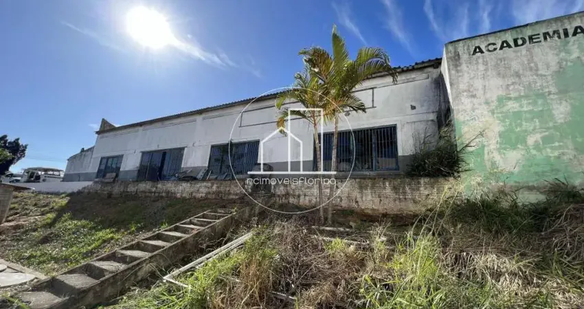 Galpão para venda em florianópolis, são joão do rio vermelho, 2 banheiros