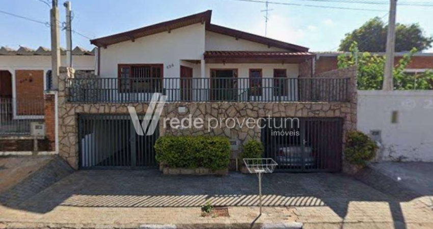 Casa com 3 quartos à venda na Rua Presidente Alves, 526, Jardim Flamboyant, Campinas