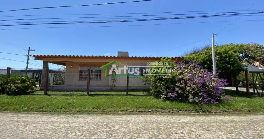 CASA AMPLA PRÓXIMO À PLATAFORMA DE PESCA DE TRAMANDAÍ