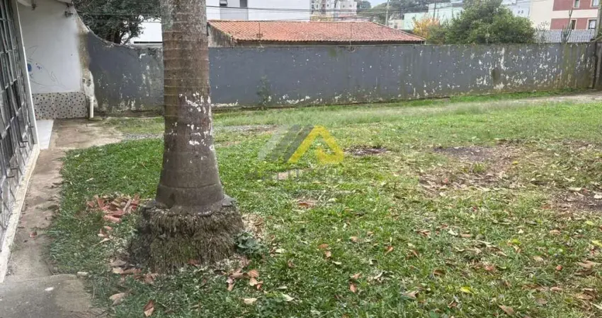 TERRENO COM CASA MEDINDO 588M² À VENDA