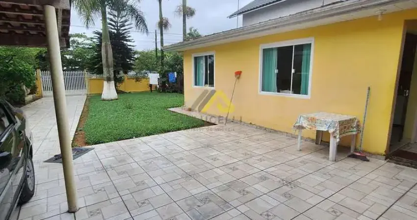 Casa com 2 quartos à venda na Avenida dos Guarás, 740, Piçarras, Guaratuba