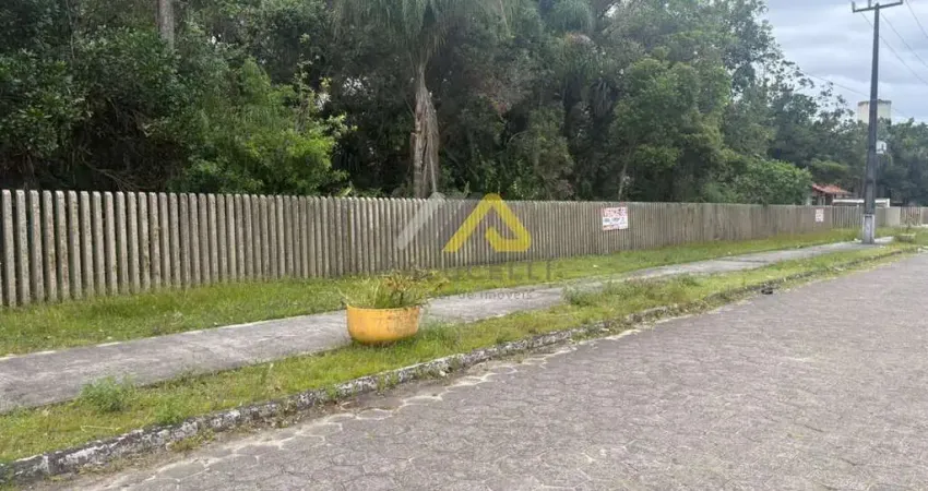 Área privilegiada perto do mar, com potencial para condomínio de lotes ou empree