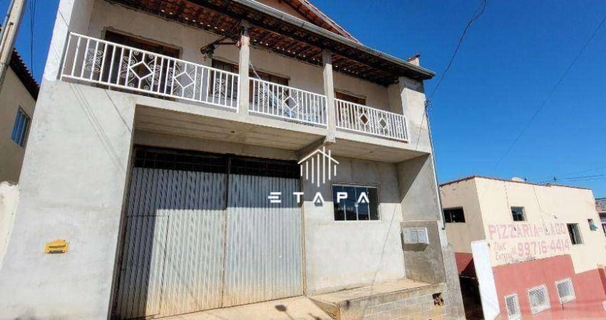 Casa com 3 dormitórios à venda, 313 m² por R$ 550.000,00 - Jardim Bom Jesus - Toledo/MG