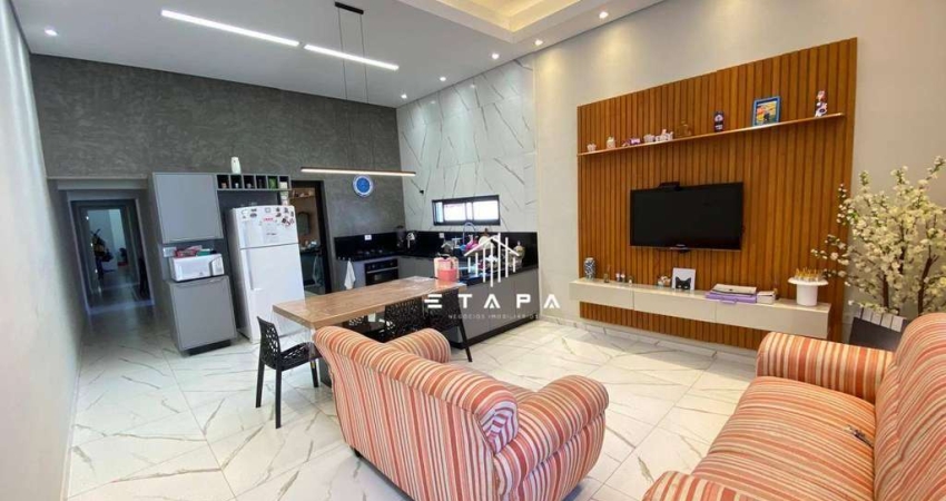 Casa com 3 suítes à venda,  por R$ 890.000