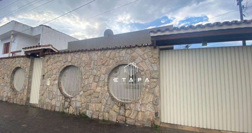 Casa com 3 dormitórios para alugar, 165 m² por R$ 7.000,00/mês - Centro - Atibaia/SP