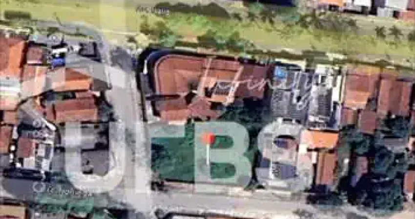 Lote residencial/comercial com área total de 1.126,36 metros², Área total: 1.126,36, próximo ao terminal das Bandeiras.