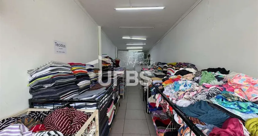 EXCELENTE OPORTUNIDADE, LOJA COMERCIAL MONTADA.