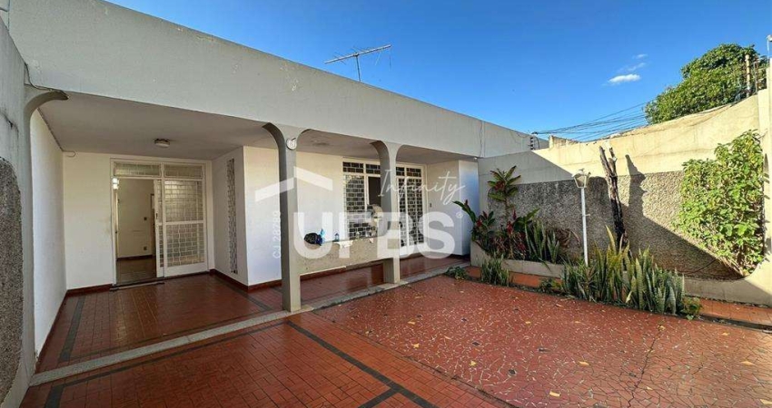 Casa com 4 quartos em localização privilegiada no Setor Sul