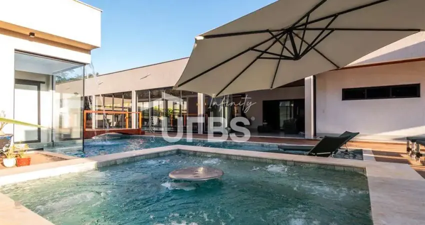 CHACARA DE LUXO CONDOMINIO VILA VERDE SENADOR CANEDO TERRENO DE 2.747 M² E CONSTRUÇÃO DE 625 M²