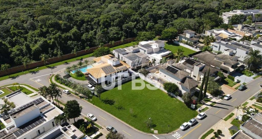 Lote de Esquina no Alphaville Goiás