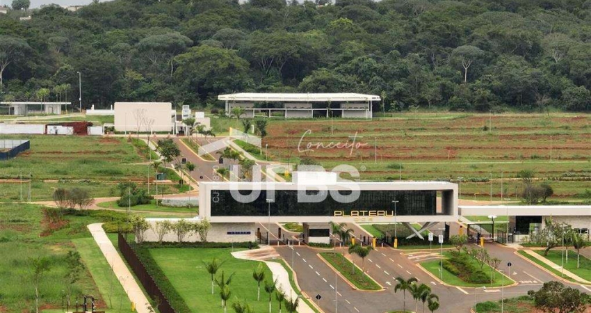 LOTE PLATEAU D`OR UNIQUE - PROXIMO A PORTARIA