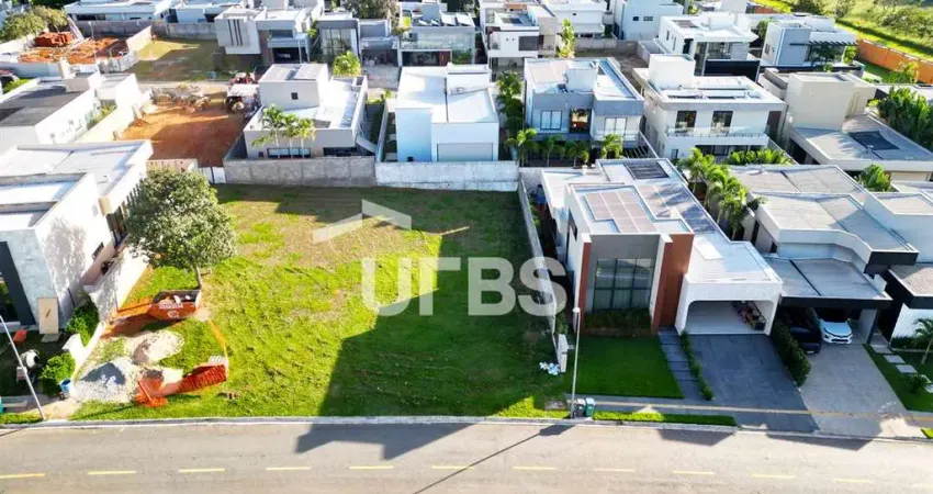 Lote residencial super bem localizado com 423,14 m2 no Portal do sol green !