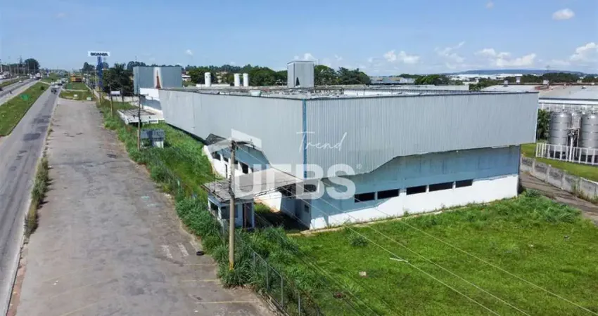 Galpão a venda na localizado  na BR 153 em Aparecida de Goiânia.