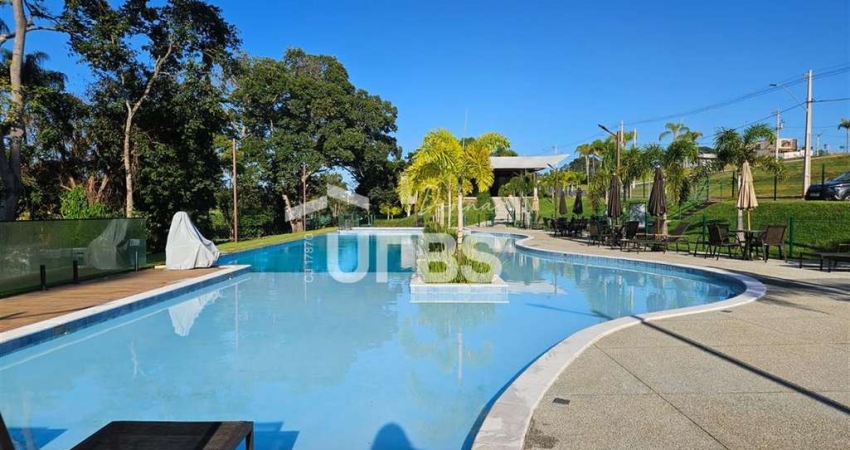 Lote à venda no Jardins Versalhes