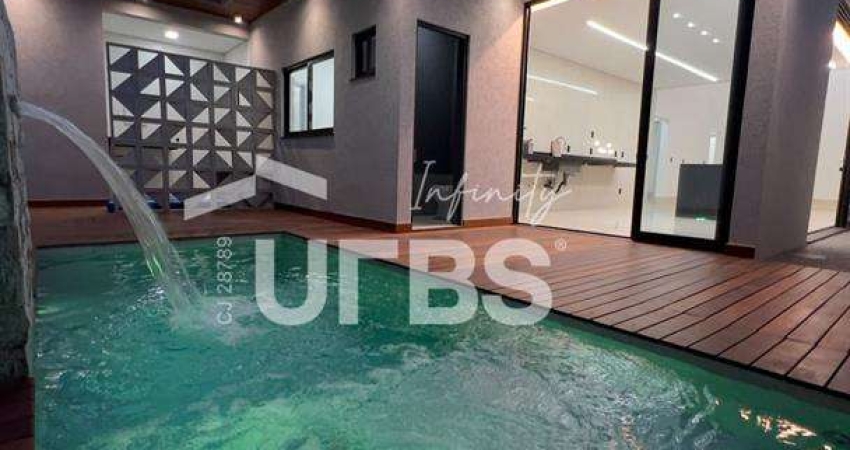 Casa 03 Suítes com piscina e acabamento em Alto Padrão