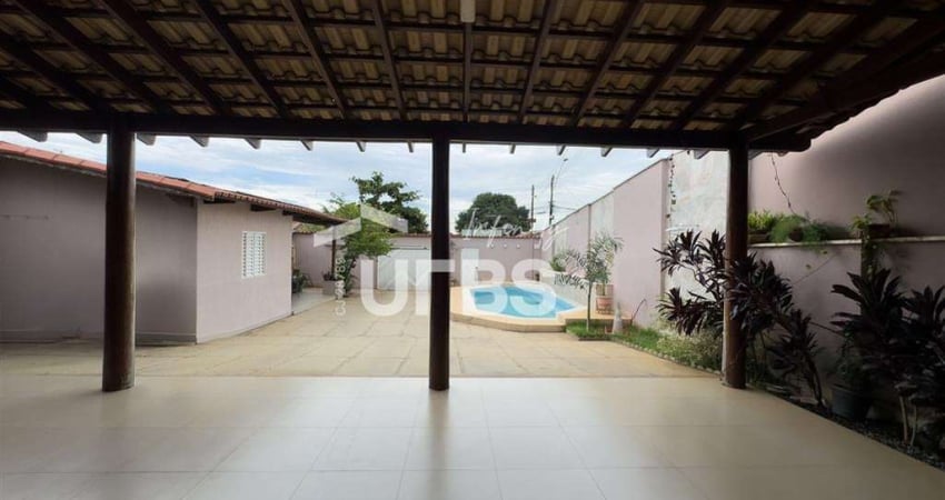 VENDO CASA RESIDENCIAL - CRIMEIA -LESTE