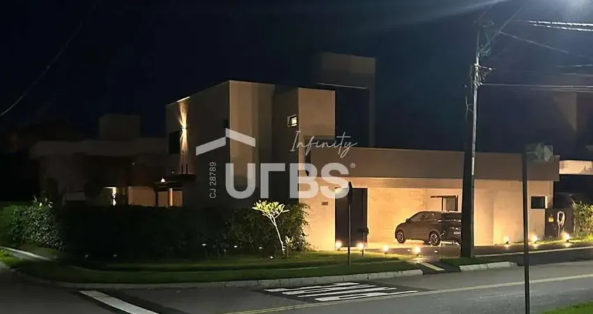 Casa em condomínio fechado com 4 quartos à venda na Rua SB 46, Loteamento Portal do Sol II, Goiânia