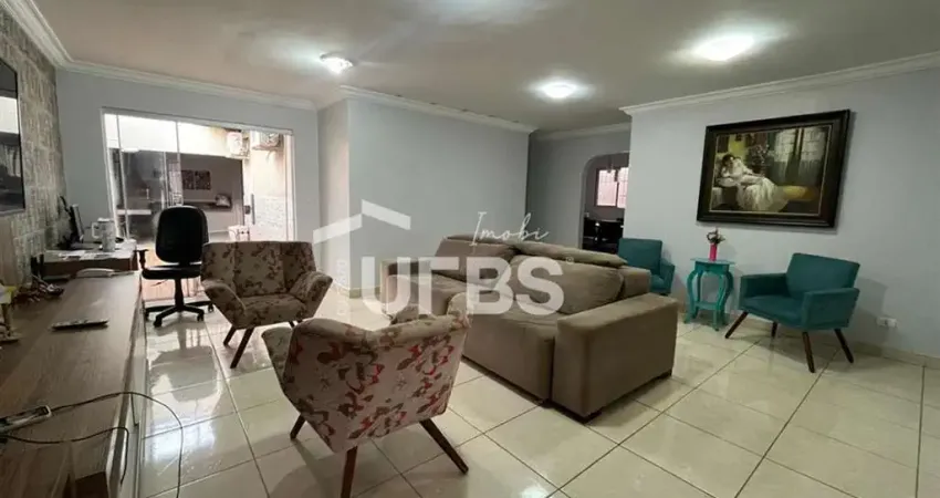 Casa com 3 quartos à venda na Rua J2A, Parque das Laranjeiras, Goiânia