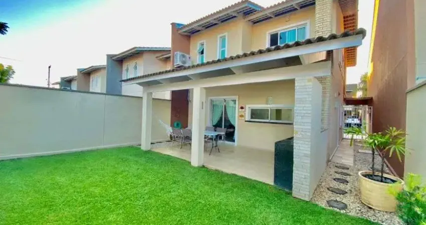 Casa duplex em condomínio para aluguel com 3 suítes no Eusébio/CE
