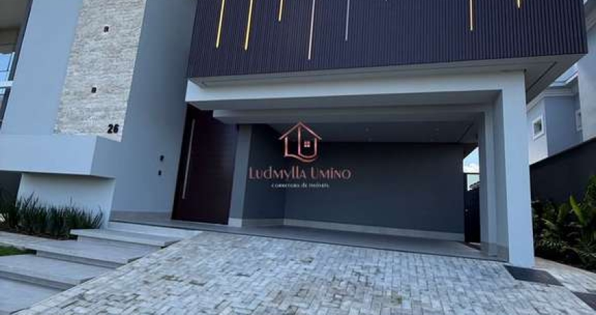 Sobrado Alto Padrão no Alphaville com 4 Suítes, Piscina e Energia Solar