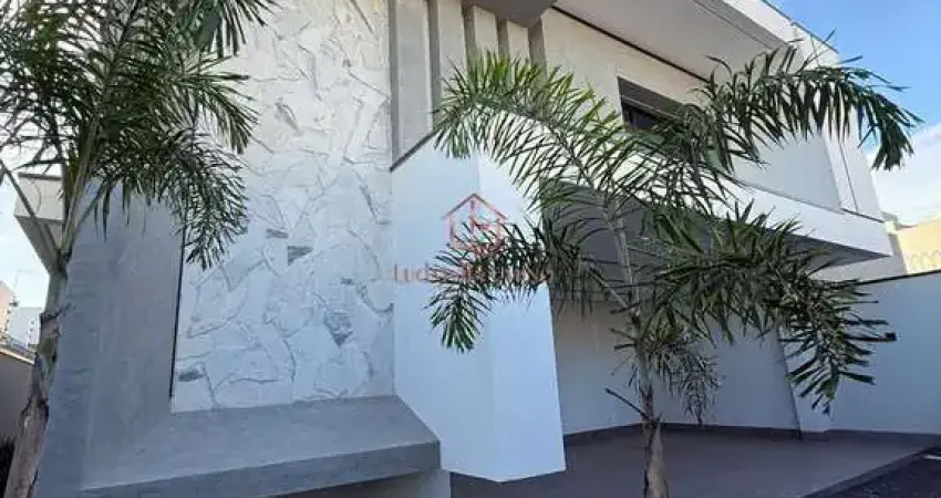 Casa nova na 505 sul, 4 suítes, 242m², piscina, energia solar