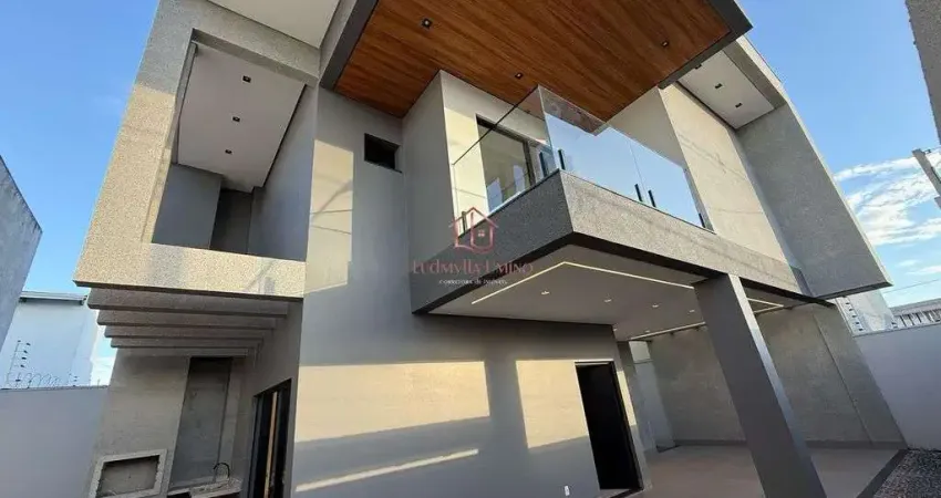 Sobrado na 505 sul com 3 suítes, piscina, varanda e área gourmet completa