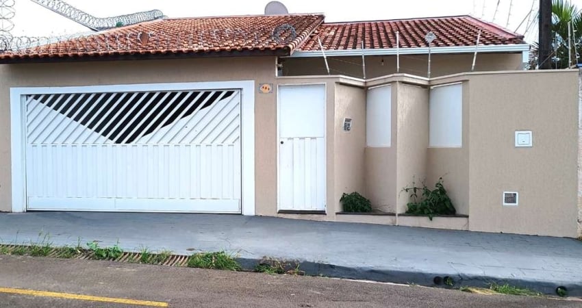 Espetacular casa tipo para venda com 3 quartos, sendo 1 suíte, 183m²