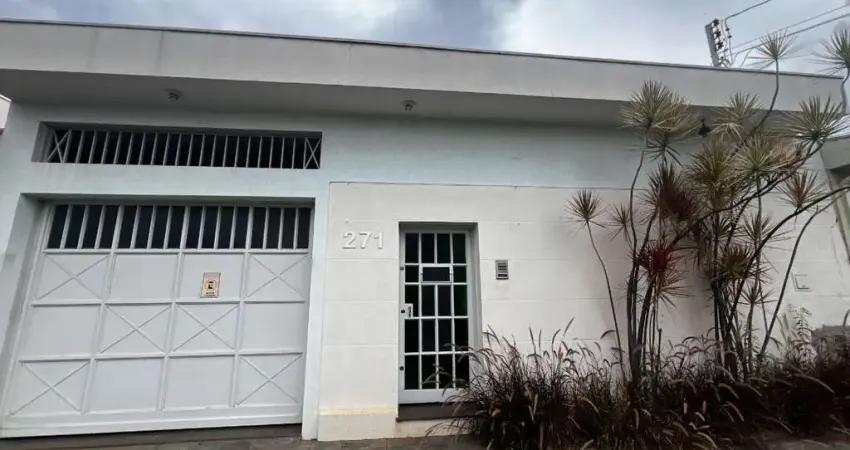 Atraente casa de vila para venda com 4 quartos, sendo 4 suítes, 475m²