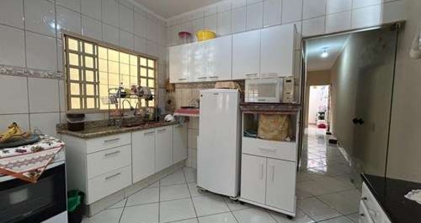 Versátil casa de vila para venda com 2 quartos, 70m²