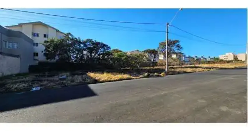 Atraente terreno residencial para venda, 195m²