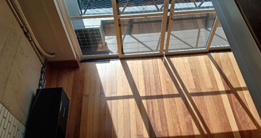 Apartamento estilo loft , mezanino, 1 suíte, 2 banheiros, 2 vagas