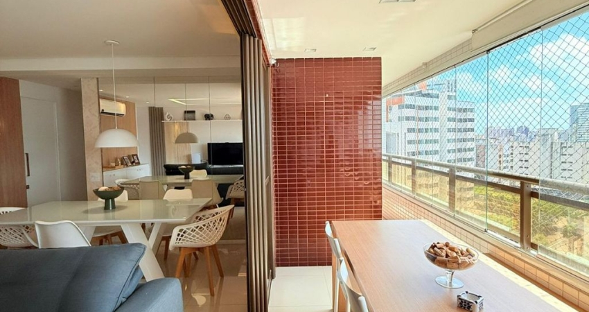 MORE EM UMA LOCALIZAÇÃO PRIVILEGIADA NO COCÓ COMN 3 SUÍTES, EM 123M²