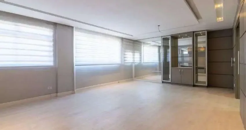 Apartamento semimobiliado com 3 quartos e 2 vagas no cabral/ahu
