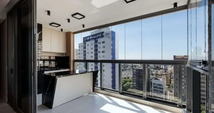 Elegante apartamento mobiliado com 3 suítes e 3 vagas no água verde